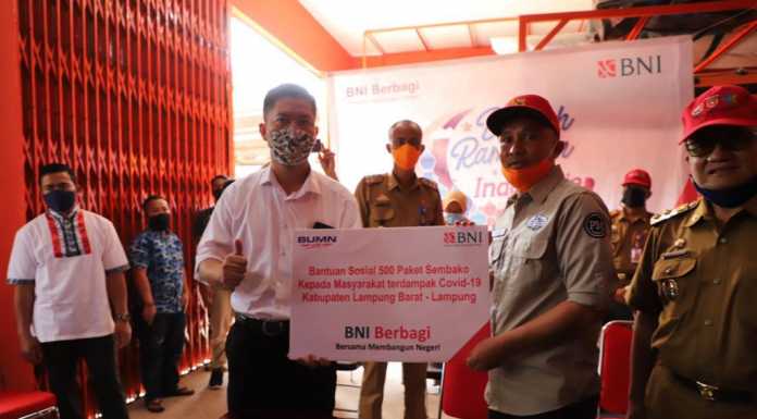 BNI Liwa Berikan Bantuan 500 Paket Sembako